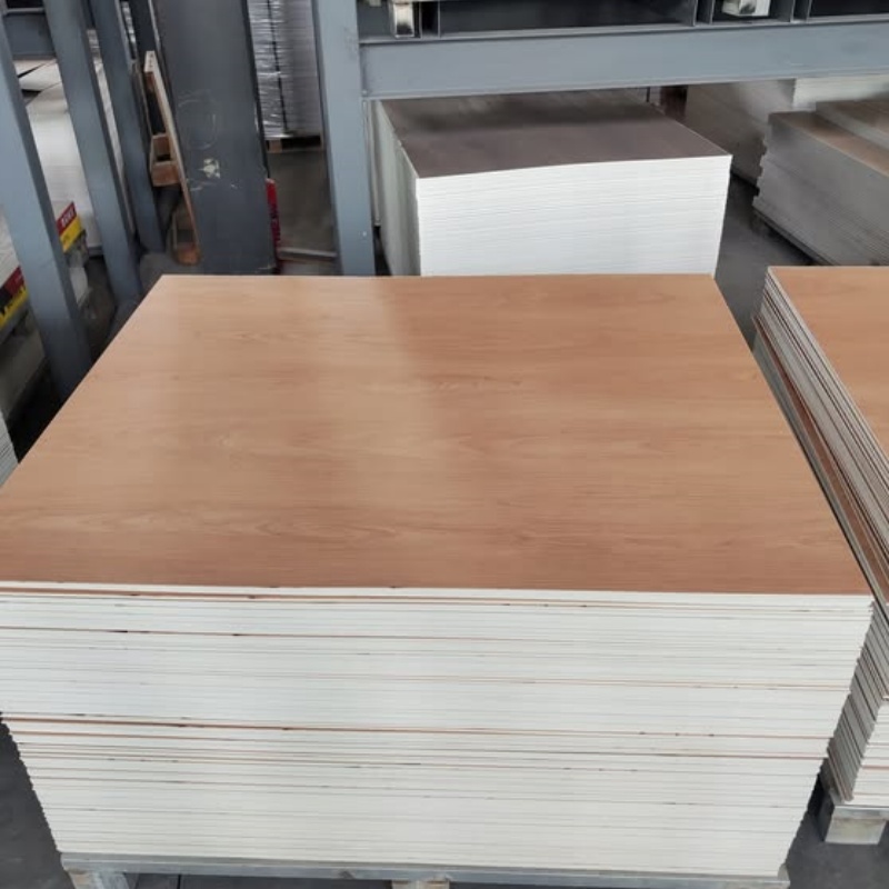 5mm Wooden Design Waterproof Fireproof Spc Click Vinyl Plank Flooring Rigid Core with 1.5mm IXPE Spc Flooring
